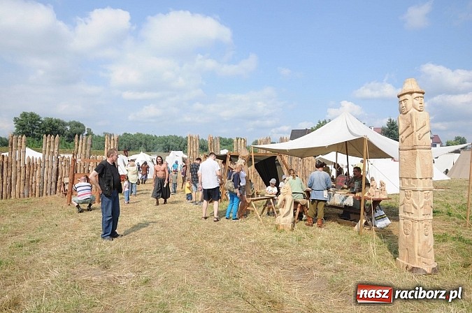 Zdjęcie w galerii na portalu naszraciborz.pl: Na Ostrogu trwa V Raciborski Festiwal Średniowieczny. Co w niedzielę? wiadomości z regionu