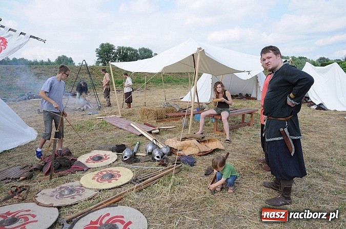 Zdjęcie w galerii na portalu naszraciborz.pl: Na Ostrogu trwa V Raciborski Festiwal Średniowieczny. Co w niedzielę? wiadomości z regionu
