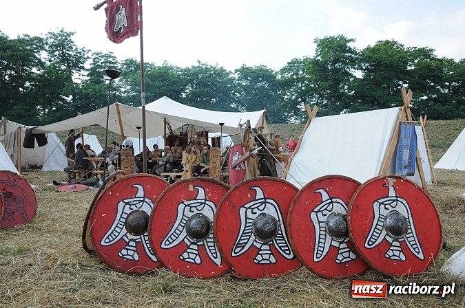 Zdjęcie w galerii na portalu naszraciborz.pl: Na Ostrogu trwa V Raciborski Festiwal Średniowieczny. Co w niedzielę? wiadomości z regionu