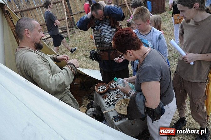 Zdjęcie w galerii na portalu naszraciborz.pl: Na Ostrogu trwa V Raciborski Festiwal Średniowieczny. Co w niedzielę? wiadomości z regionu