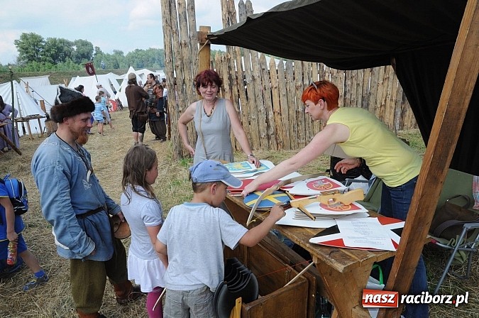 Zdjęcie w galerii na portalu naszraciborz.pl: Na Ostrogu trwa V Raciborski Festiwal Średniowieczny. Co w niedzielę? wiadomości z regionu