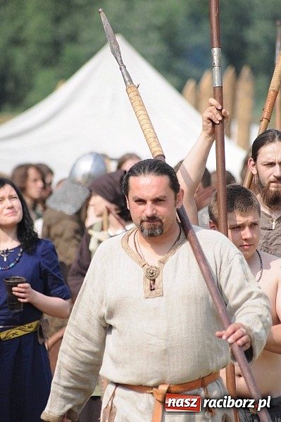 Zdjęcie w galerii na portalu naszraciborz.pl: Na Ostrogu trwa V Raciborski Festiwal Średniowieczny. Co w niedzielę? wiadomości z regionu
