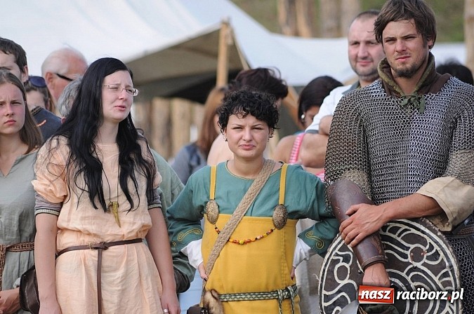 Zdjęcie w galerii na portalu naszraciborz.pl: Na Ostrogu trwa V Raciborski Festiwal Średniowieczny. Co w niedzielę? wiadomości z regionu