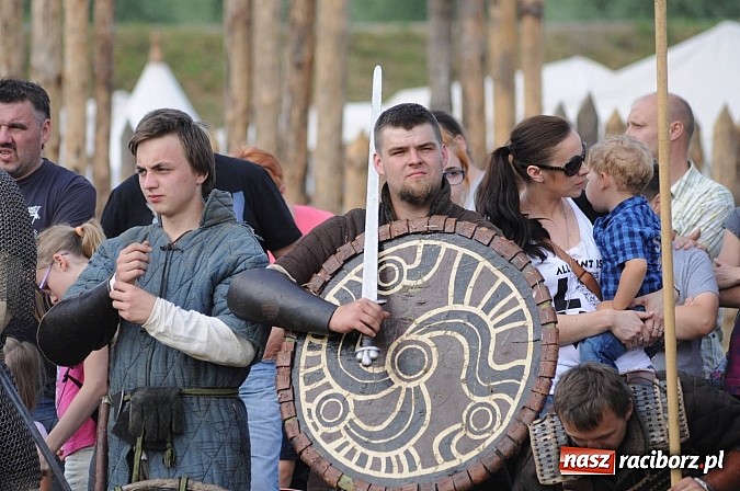 Zdjęcie w galerii na portalu naszraciborz.pl: Na Ostrogu trwa V Raciborski Festiwal Średniowieczny. Co w niedzielę? wiadomości z regionu