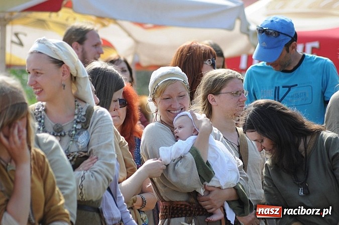 Zdjęcie w galerii na portalu naszraciborz.pl: Na Ostrogu trwa V Raciborski Festiwal Średniowieczny. Co w niedzielę? wiadomości z regionu