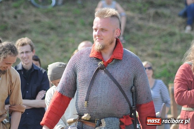 Zdjęcie w galerii na portalu naszraciborz.pl: Na Ostrogu trwa V Raciborski Festiwal Średniowieczny. Co w niedzielę? wiadomości z regionu