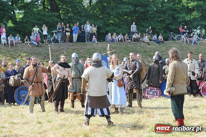 Zdjęcie w galerii na portalu naszraciborz.pl: Na Ostrogu trwa V Raciborski Festiwal Średniowieczny. Co w niedzielę? wiadomości z regionu