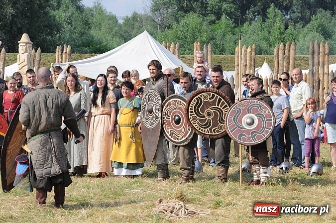 Zdjęcie w galerii na portalu naszraciborz.pl: Na Ostrogu trwa V Raciborski Festiwal Średniowieczny. Co w niedzielę? wiadomości z regionu