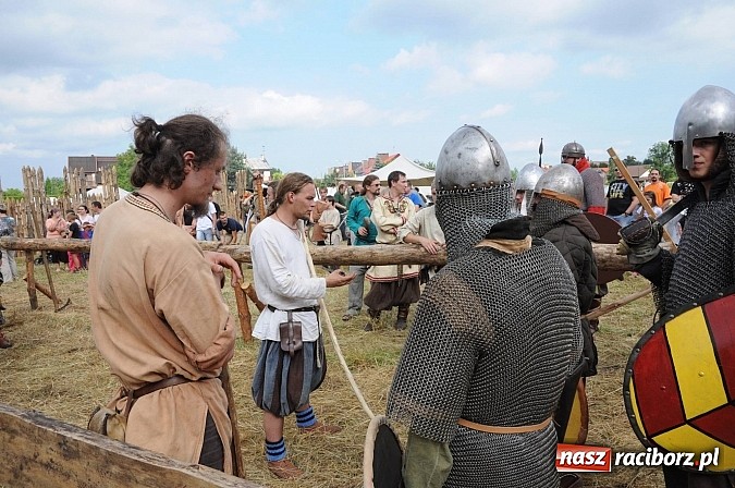Zdjęcie w galerii na portalu naszraciborz.pl: Na Ostrogu trwa V Raciborski Festiwal Średniowieczny. Co w niedzielę? wiadomości z regionu