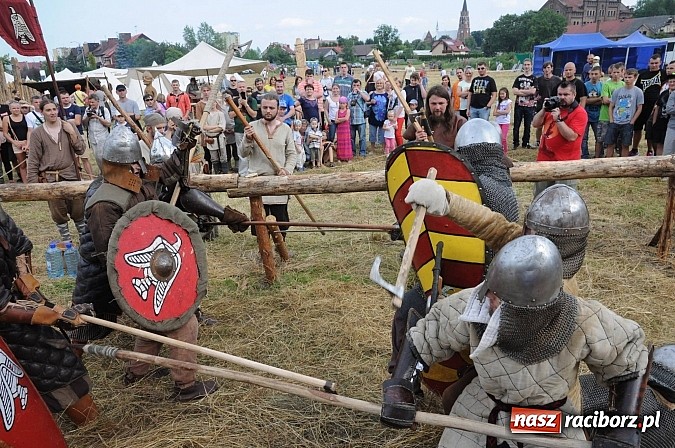Zdjęcie w galerii na portalu naszraciborz.pl: Na Ostrogu trwa V Raciborski Festiwal Średniowieczny. Co w niedzielę? wiadomości z regionu