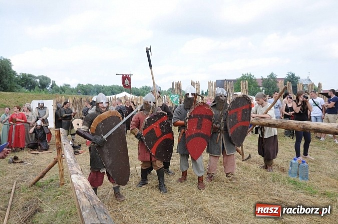 Zdjęcie w galerii na portalu naszraciborz.pl: Na Ostrogu trwa V Raciborski Festiwal Średniowieczny. Co w niedzielę? wiadomości z regionu