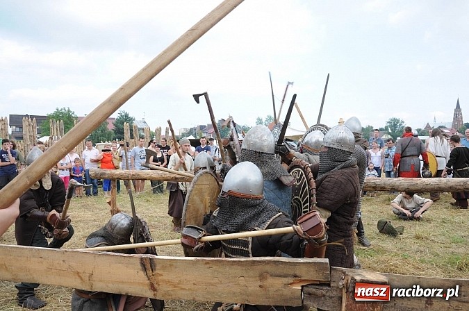 Zdjęcie w galerii na portalu naszraciborz.pl: Na Ostrogu trwa V Raciborski Festiwal Średniowieczny. Co w niedzielę? wiadomości z regionu