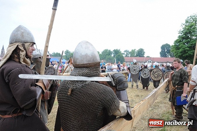 Zdjęcie w galerii na portalu naszraciborz.pl: Na Ostrogu trwa V Raciborski Festiwal Średniowieczny. Co w niedzielę? wiadomości z regionu
