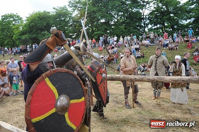 Zdjęcie w galerii na portalu naszraciborz.pl: Na Ostrogu trwa V Raciborski Festiwal Średniowieczny. Co w niedzielę? wiadomości z regionu