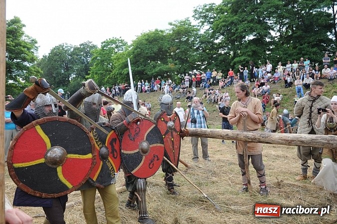 Zdjęcie w galerii na portalu naszraciborz.pl: Na Ostrogu trwa V Raciborski Festiwal Średniowieczny. Co w niedzielę? wiadomości z regionu