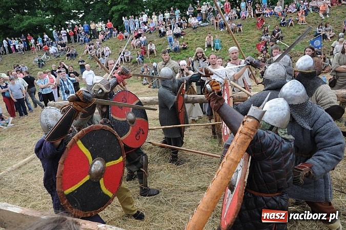 Zdjęcie w galerii na portalu naszraciborz.pl: Na Ostrogu trwa V Raciborski Festiwal Średniowieczny. Co w niedzielę? wiadomości z regionu