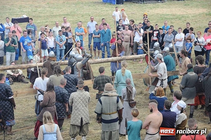 Zdjęcie w galerii na portalu naszraciborz.pl: Na Ostrogu trwa V Raciborski Festiwal Średniowieczny. Co w niedzielę? wiadomości z regionu