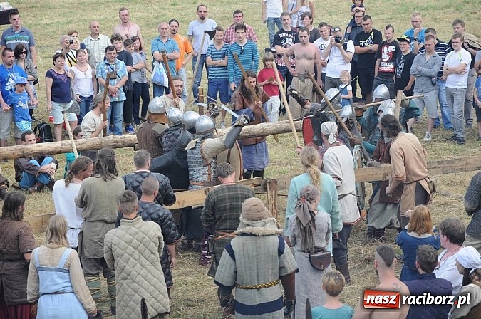 Zdjęcie w galerii na portalu naszraciborz.pl: Na Ostrogu trwa V Raciborski Festiwal Średniowieczny. Co w niedzielę? wiadomości z regionu