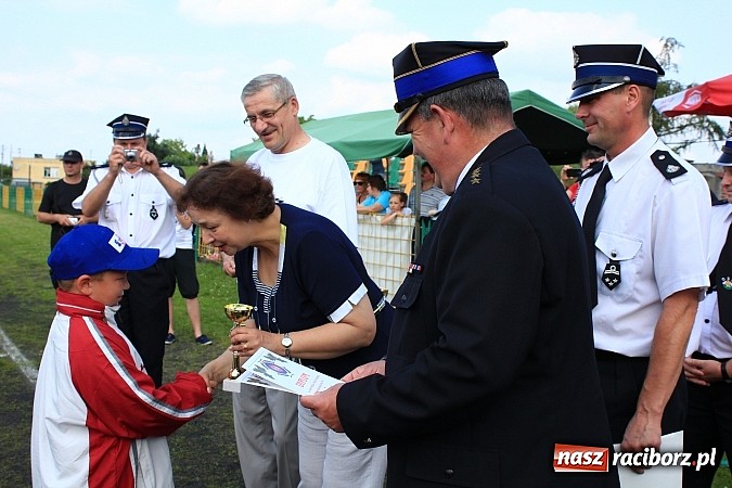 Zdjęcie w galerii na portalu naszraciborz.pl: OSP Turze z pucharem burmistrza gminy wiadomości z regionu