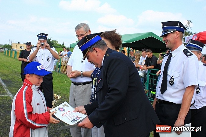 Zdjęcie w galerii na portalu naszraciborz.pl: OSP Turze z pucharem burmistrza gminy wiadomości z regionu