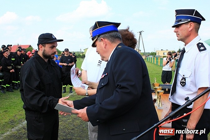 Zdjęcie w galerii na portalu naszraciborz.pl: OSP Turze z pucharem burmistrza gminy wiadomości z regionu