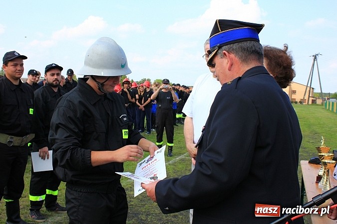 Zdjęcie w galerii na portalu naszraciborz.pl: OSP Turze z pucharem burmistrza gminy wiadomości z regionu