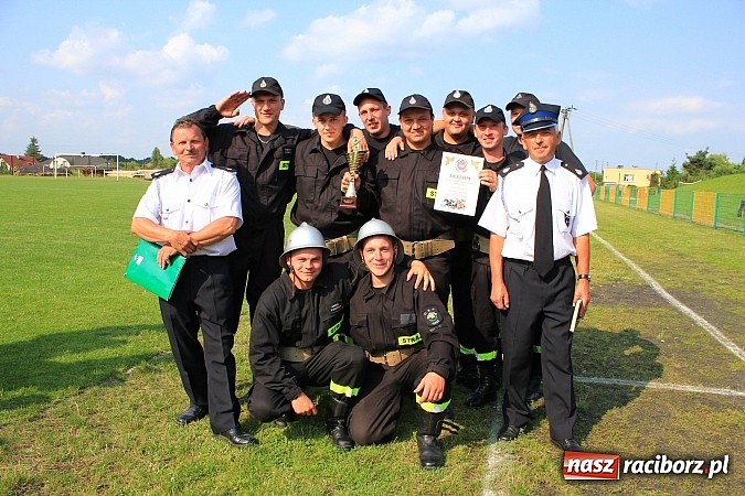 Zdjęcie w galerii na portalu naszraciborz.pl: OSP Turze z pucharem burmistrza gminy wiadomości z regionu