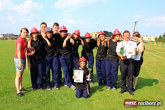 Zdjęcie w galerii na portalu naszraciborz.pl: OSP Turze z pucharem burmistrza gminy wiadomości z regionu