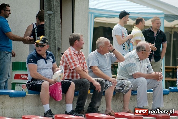 Zdjęcie w galerii na portalu naszraciborz.pl: Zespół Tworkowa pewnie wygrał grupę. Zagra w finale z obrońcą tytułu wiadomości z regionu