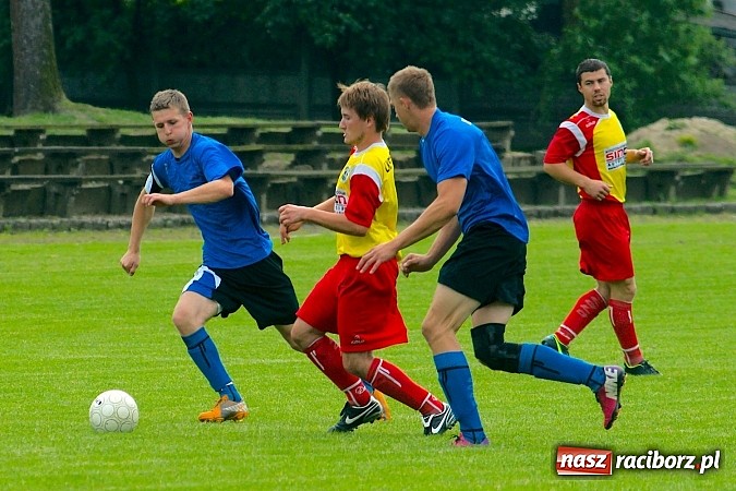 Zdjęcie w galerii na portalu naszraciborz.pl: Zespół Tworkowa pewnie wygrał grupę. Zagra w finale z obrońcą tytułu wiadomości z regionu