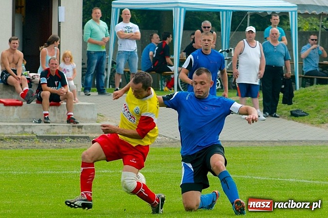 Zdjęcie w galerii na portalu naszraciborz.pl: Zespół Tworkowa pewnie wygrał grupę. Zagra w finale z obrońcą tytułu wiadomości z regionu