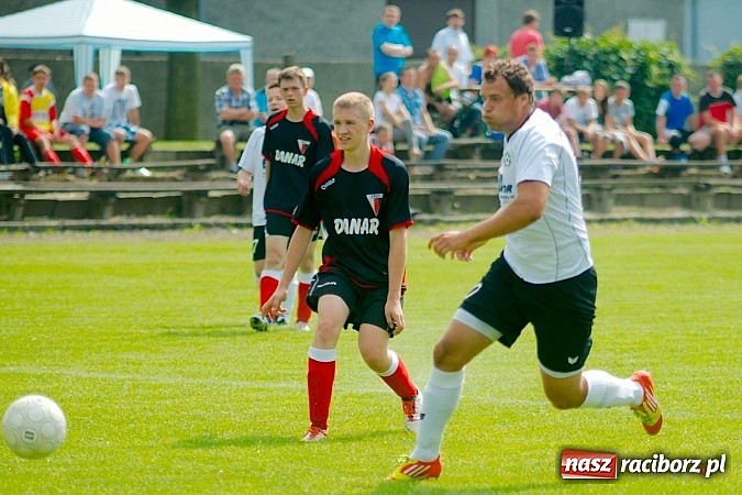 Zdjęcie w galerii na portalu naszraciborz.pl: Zespół Tworkowa pewnie wygrał grupę. Zagra w finale z obrońcą tytułu wiadomości z regionu