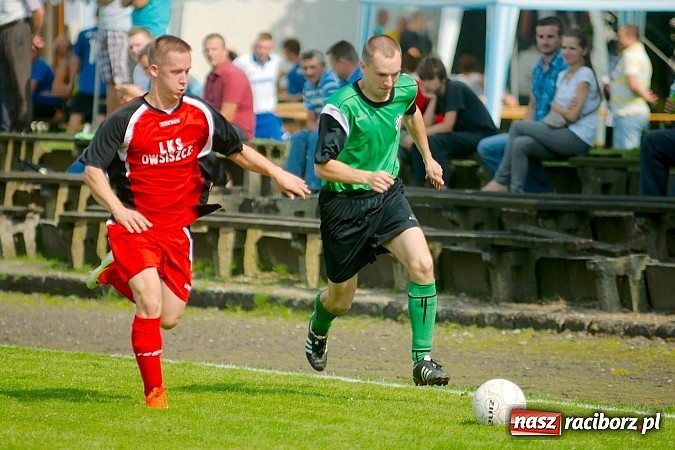 Zdjęcie w galerii na portalu naszraciborz.pl: Zespół Tworkowa pewnie wygrał grupę. Zagra w finale z obrońcą tytułu wiadomości z regionu