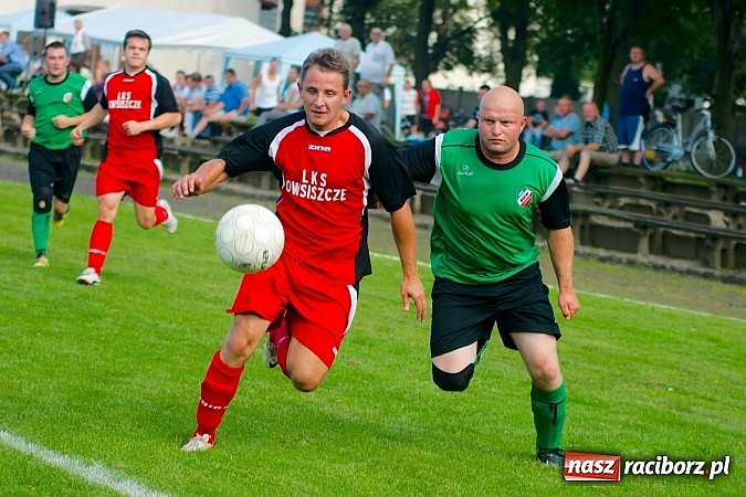Zdjęcie w galerii na portalu naszraciborz.pl: Zespół Tworkowa pewnie wygrał grupę. Zagra w finale z obrońcą tytułu wiadomości z regionu
