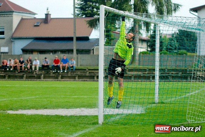 Zdjęcie w galerii na portalu naszraciborz.pl: Zespół Tworkowa pewnie wygrał grupę. Zagra w finale z obrońcą tytułu wiadomości z regionu