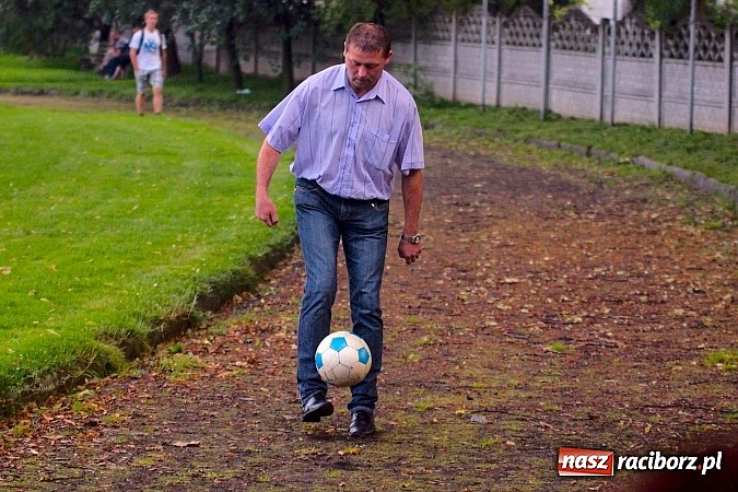 Zdjęcie w galerii na portalu naszraciborz.pl: Zespół Tworkowa pewnie wygrał grupę. Zagra w finale z obrońcą tytułu wiadomości z regionu