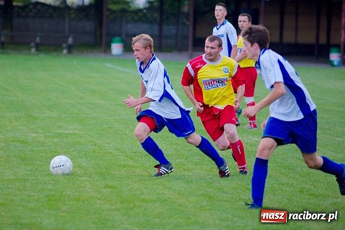 Zdjęcie w galerii na portalu naszraciborz.pl: Zespół Tworkowa pewnie wygrał grupę. Zagra w finale z obrońcą tytułu wiadomości z regionu