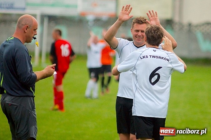 Zdjęcie w galerii na portalu naszraciborz.pl: Zespół Tworkowa pewnie wygrał grupę. Zagra w finale z obrońcą tytułu wiadomości z regionu