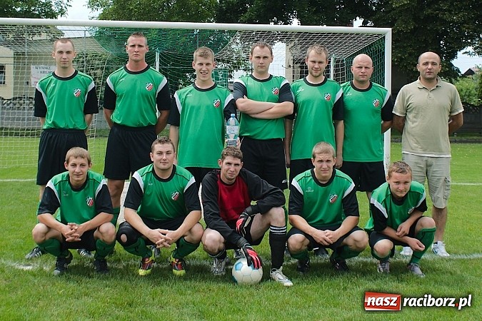 Zdjęcie w galerii na portalu naszraciborz.pl: Zespół Tworkowa pewnie wygrał grupę. Zagra w finale z obrońcą tytułu wiadomości z regionu