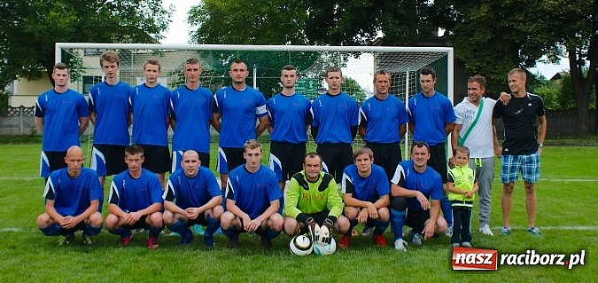 Zdjęcie w galerii na portalu naszraciborz.pl: Zespół Tworkowa pewnie wygrał grupę. Zagra w finale z obrońcą tytułu wiadomości z regionu
