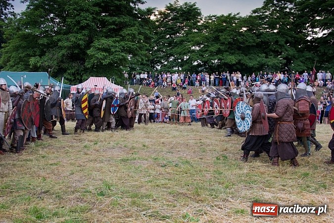 Zdjęcie w galerii na portalu naszraciborz.pl: W Raciborzu starły się hufce z całej Polski wiadomości z regionu