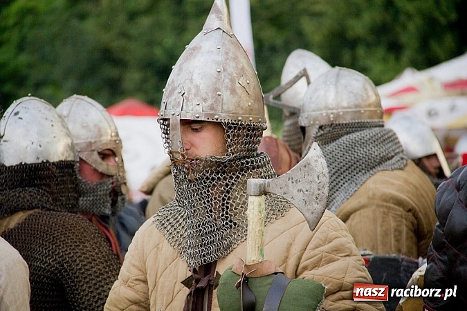 Zdjęcie w galerii na portalu naszraciborz.pl: W Raciborzu starły się hufce z całej Polski wiadomości z regionu