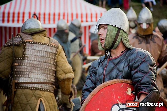 Zdjęcie w galerii na portalu naszraciborz.pl: W Raciborzu starły się hufce z całej Polski wiadomości z regionu