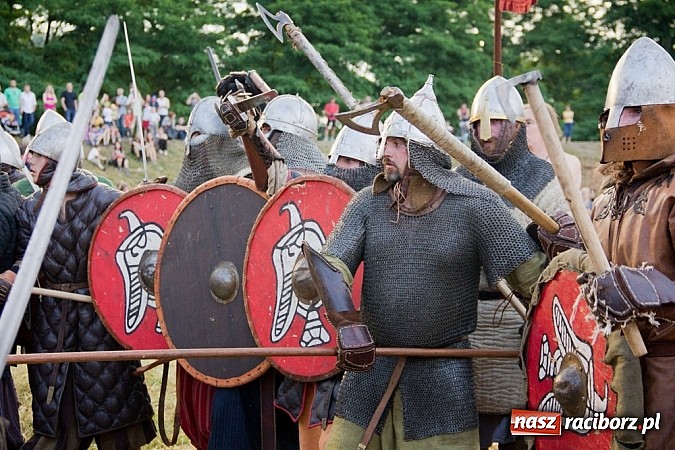 Zdjęcie w galerii na portalu naszraciborz.pl: W Raciborzu starły się hufce z całej Polski wiadomości z regionu