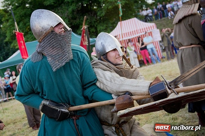 Zdjęcie w galerii na portalu naszraciborz.pl: W Raciborzu starły się hufce z całej Polski wiadomości z regionu