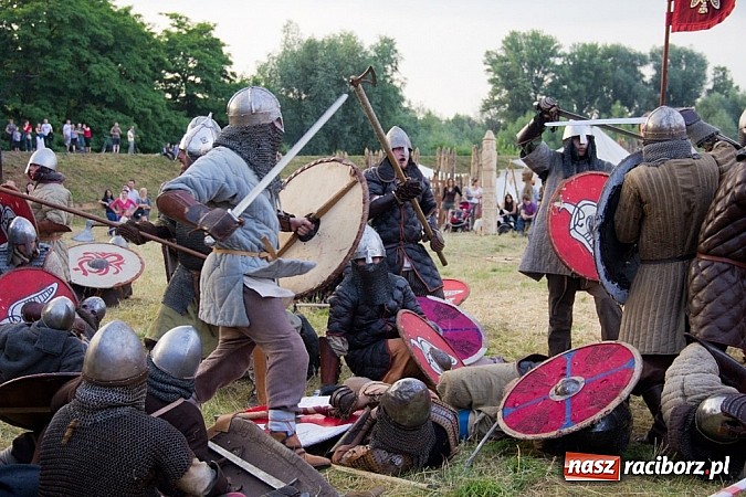 Zdjęcie w galerii na portalu naszraciborz.pl: W Raciborzu starły się hufce z całej Polski wiadomości z regionu