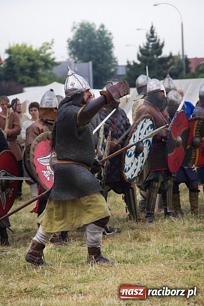 Zdjęcie w galerii na portalu naszraciborz.pl: W Raciborzu starły się hufce z całej Polski wiadomości z regionu