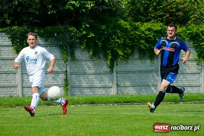 Zdjęcie w galerii na portalu naszraciborz.pl: Młodzież Krzyżanowic obroniła trofeum. Decydowały rzuty karne wiadomości z regionu