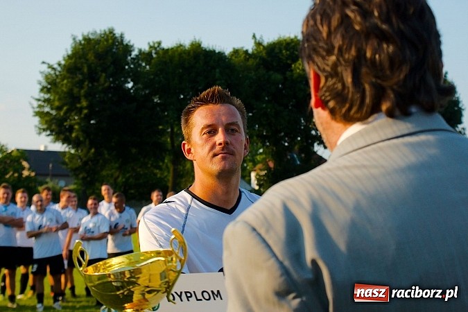 Zdjęcie w galerii na portalu naszraciborz.pl: Młodzież Krzyżanowic obroniła trofeum. Decydowały rzuty karne wiadomości z regionu