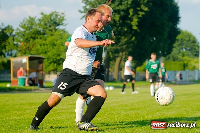 Zdjęcie w galerii na portalu naszraciborz.pl: Młodzież Krzyżanowic obroniła trofeum. Decydowały rzuty karne wiadomości z regionu